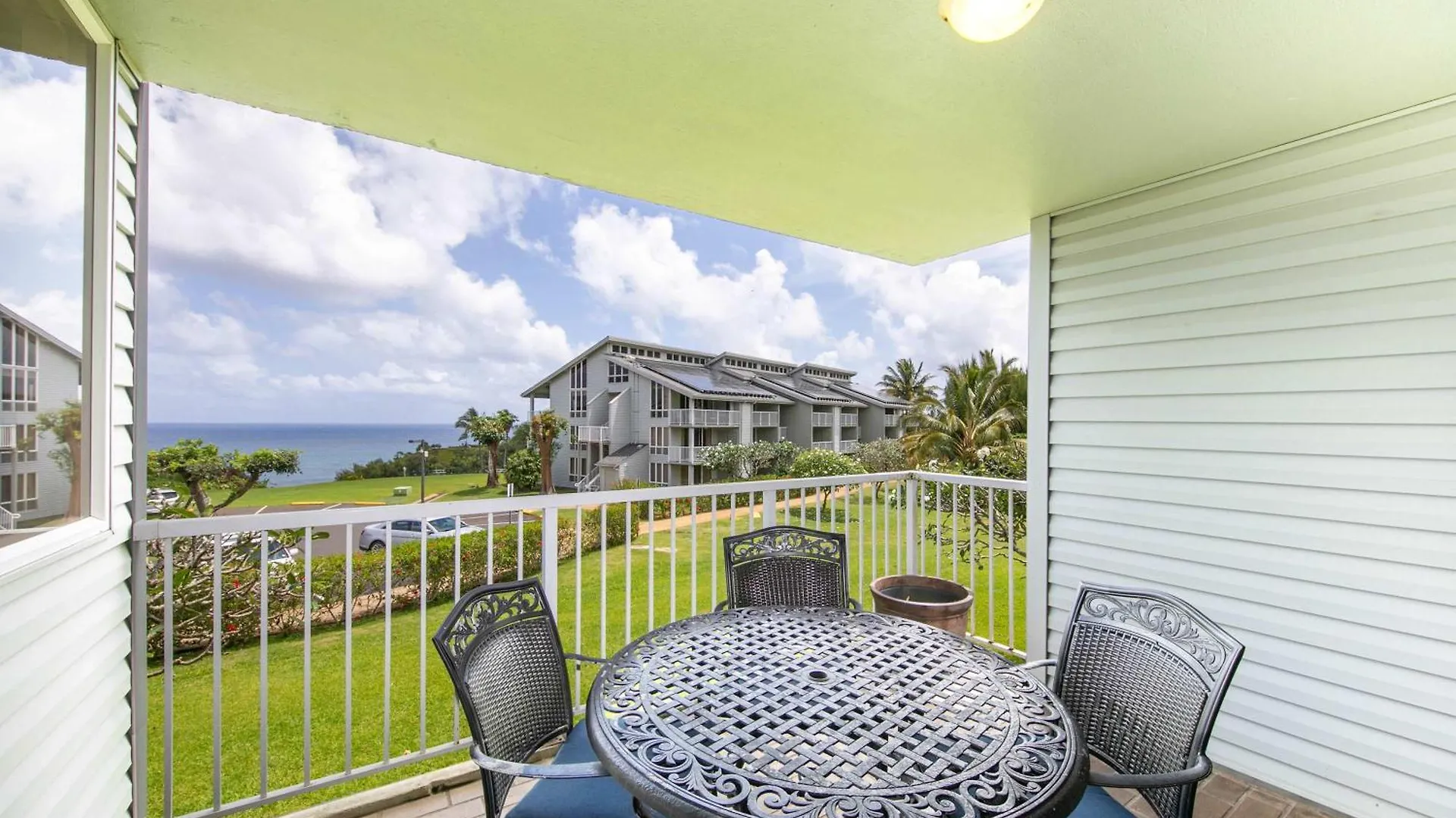Ocean Views Pickelball Cliffside Yoga Princeville Feriehus